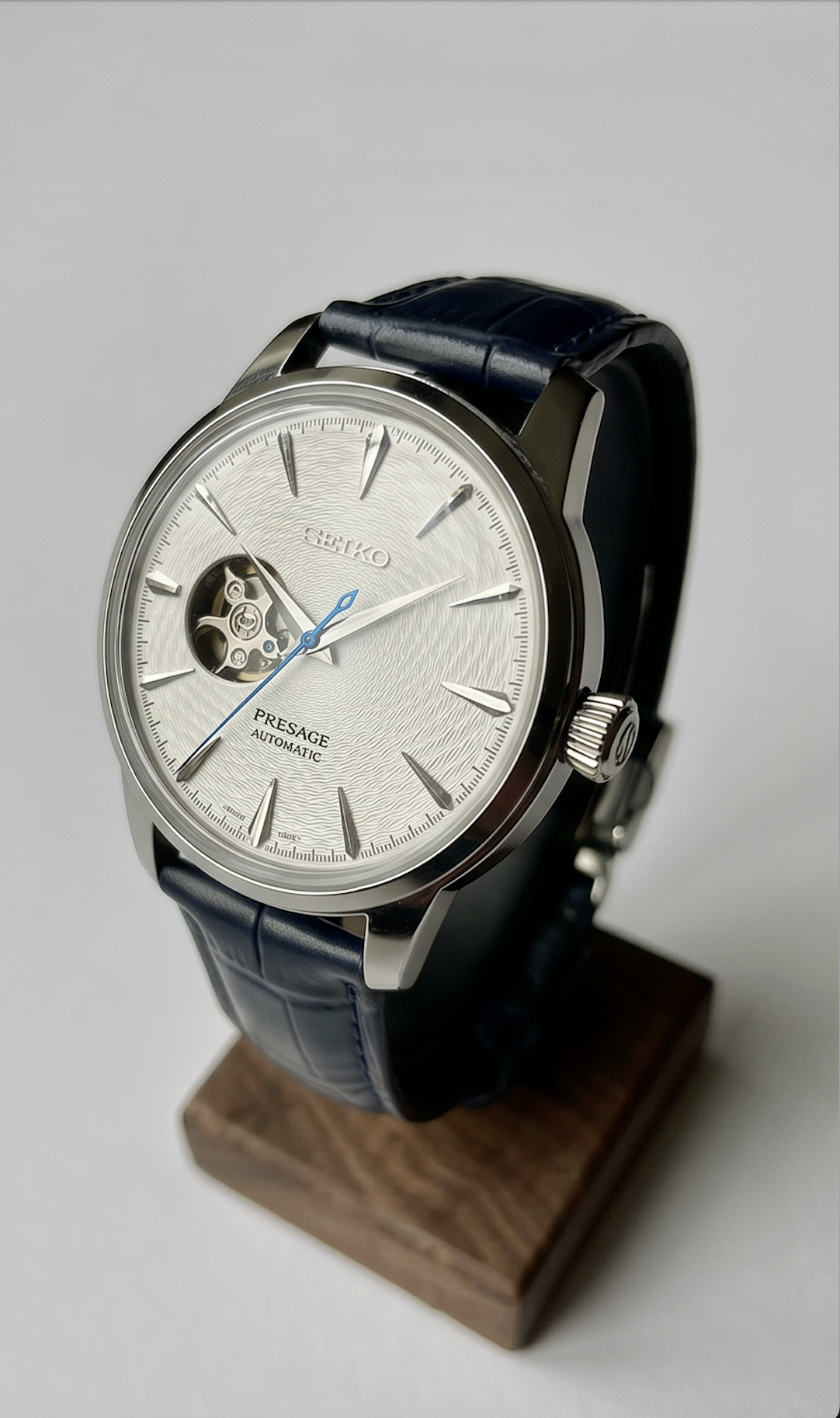 Presage White